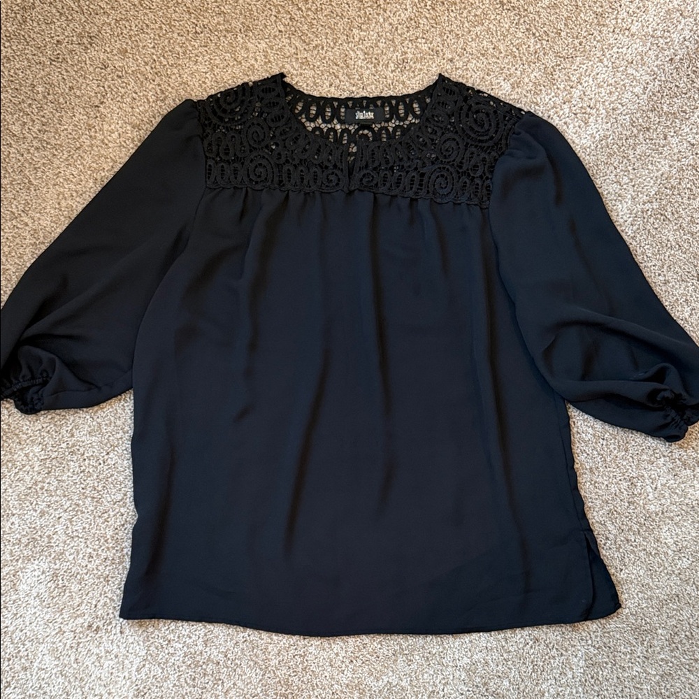 Slim Factor by Investments Black Lace Yoke Blouse size medium